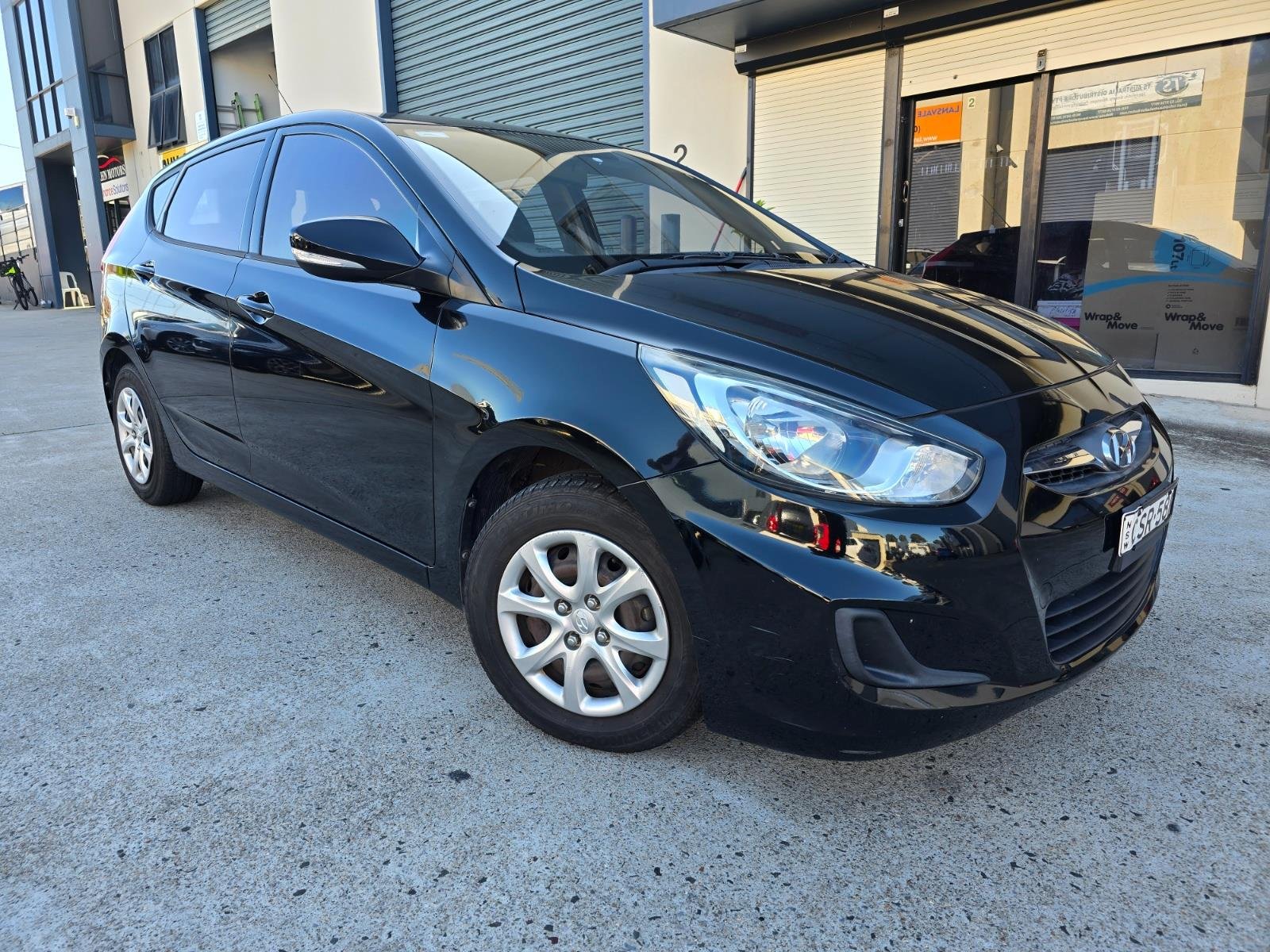 HYUNDAI ACCENT HATCHBACK 2014
