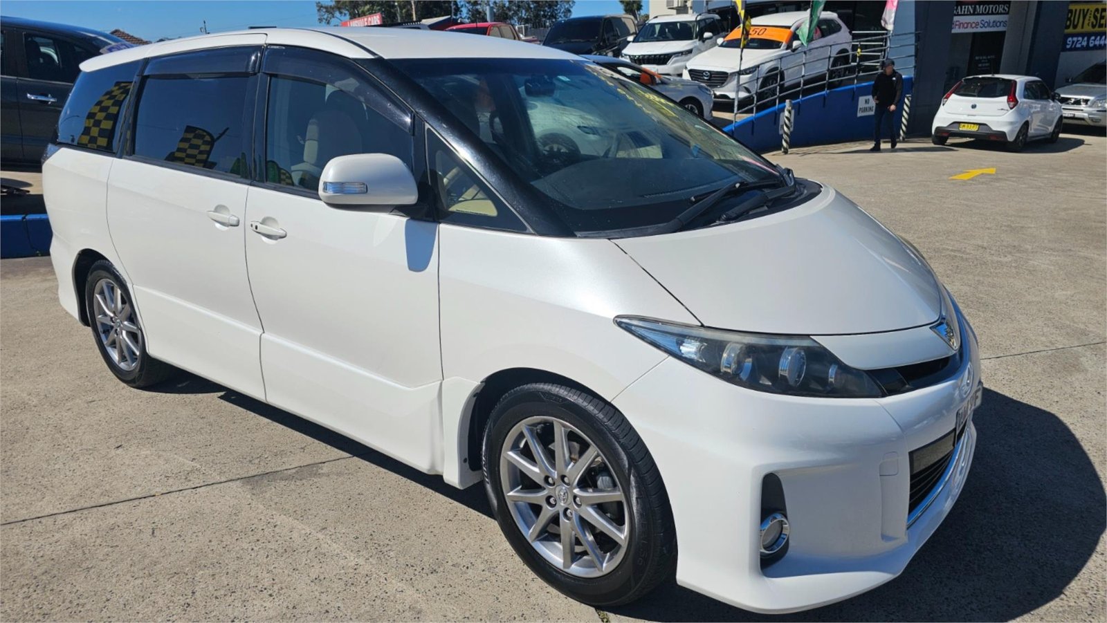 TOYOTA ESTIMATE 7 SEATER VAN 2013
