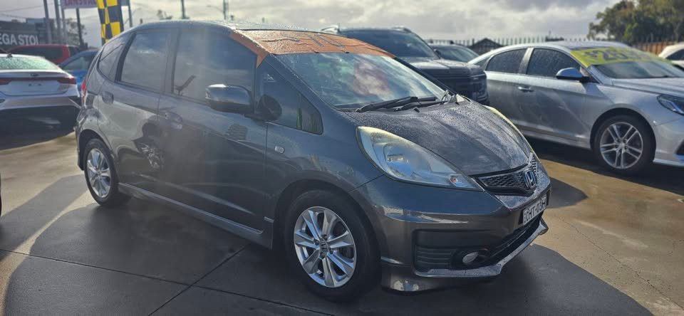 HONDA JAZZ HATCHBACK 2012